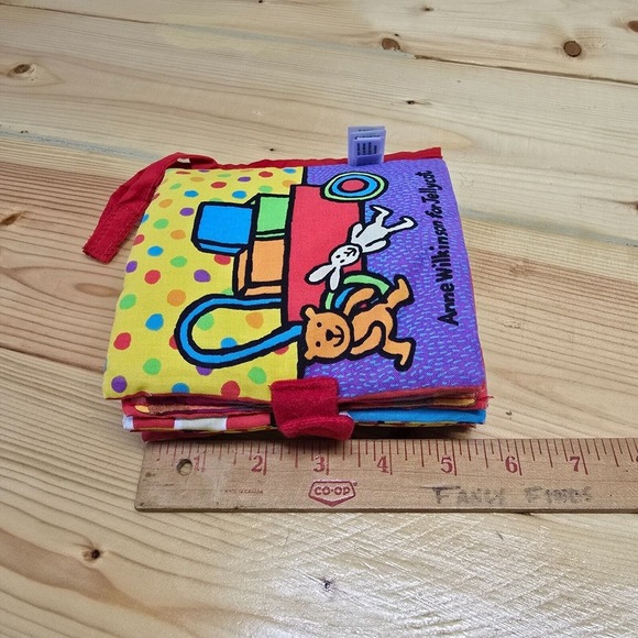 Jellycat Crinkle Book Where Is My Belly Button Soft Baby Sensory Anne Wilkinson - Picture 6 of 7